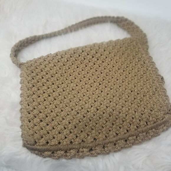 Handmade Macrame Bag with Wooden Beads. - Picture 6 of 8